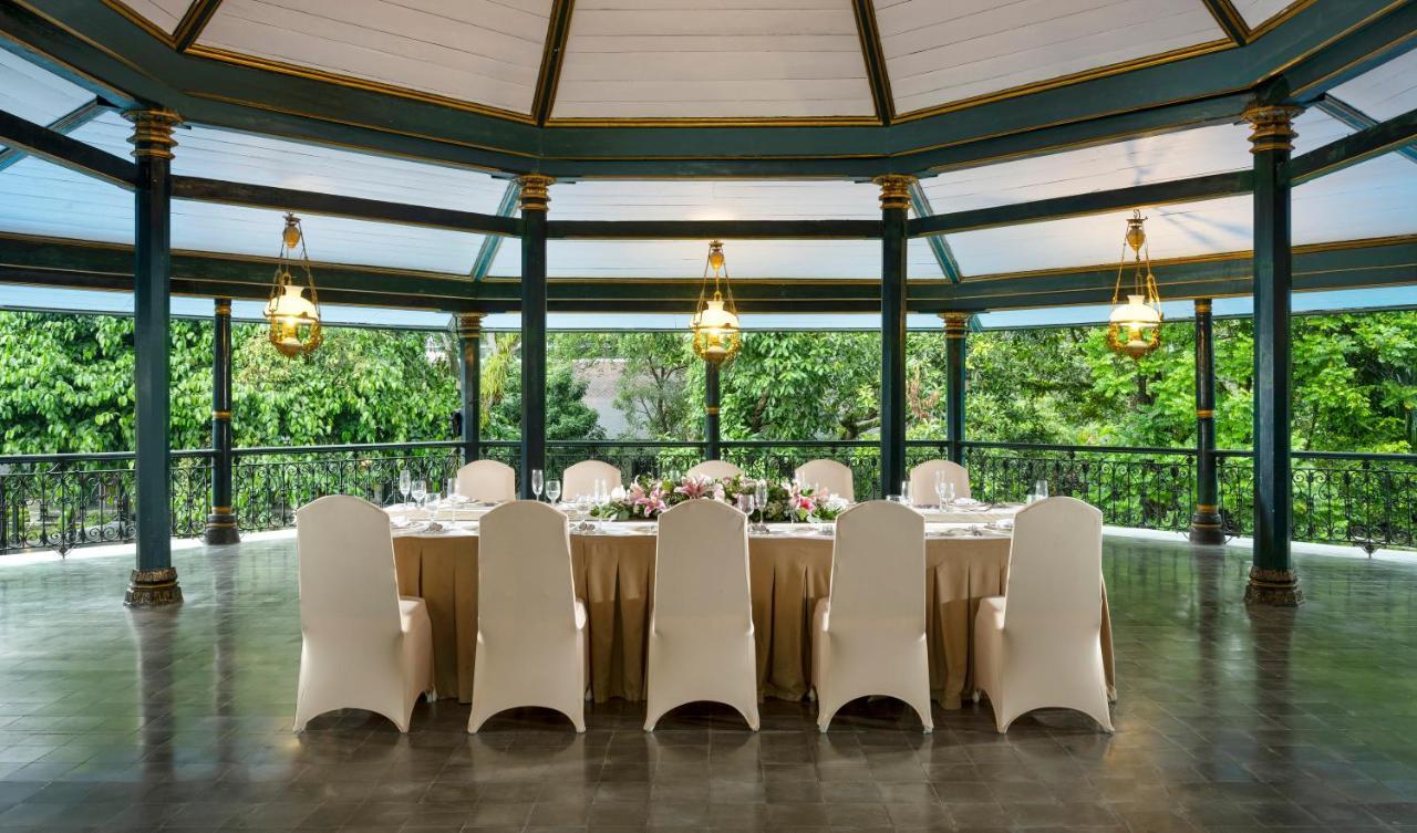 Royal Ambarrukmo Yogyakarta Hotell Exteriör bild