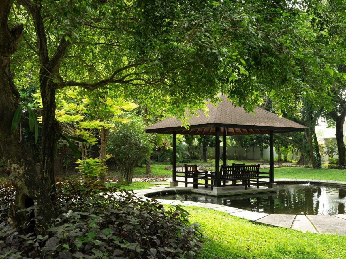 Royal Ambarrukmo Yogyakarta Hotell Exteriör bild