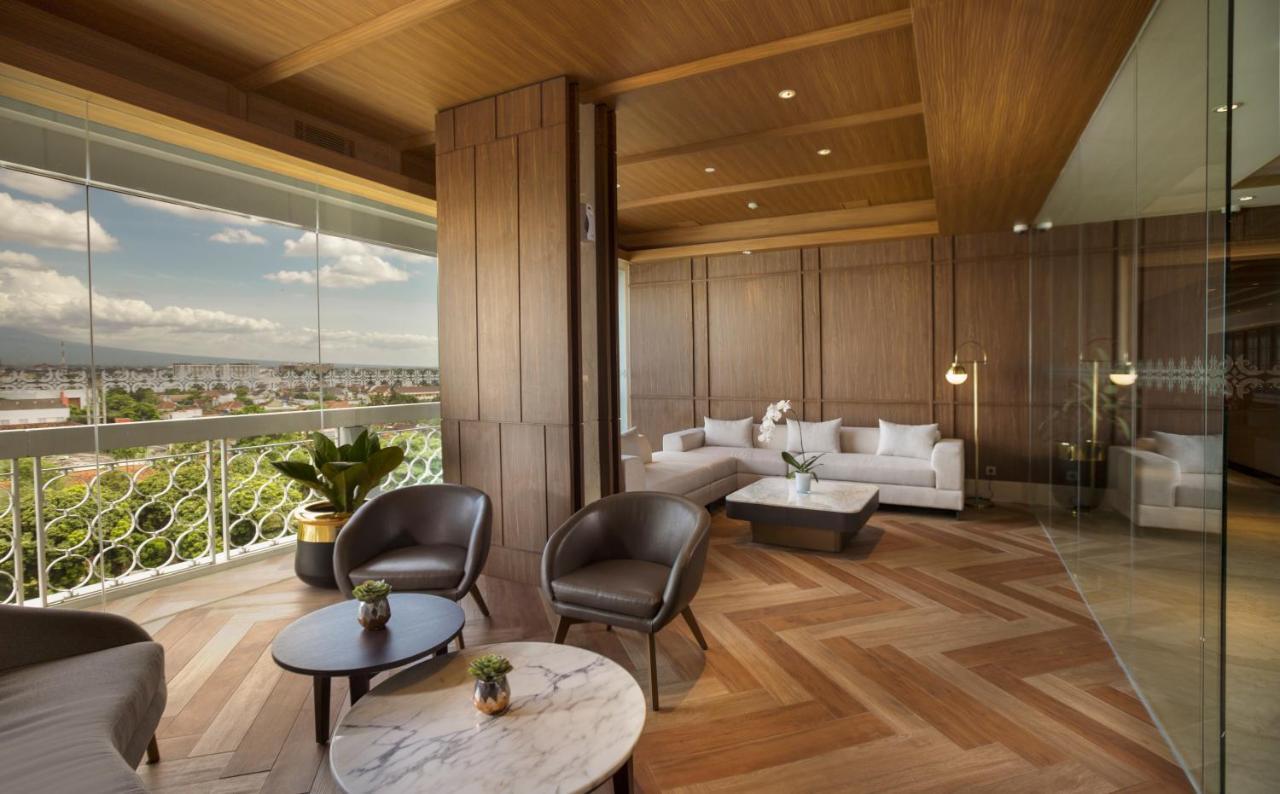 Royal Ambarrukmo Yogyakarta Hotell Exteriör bild